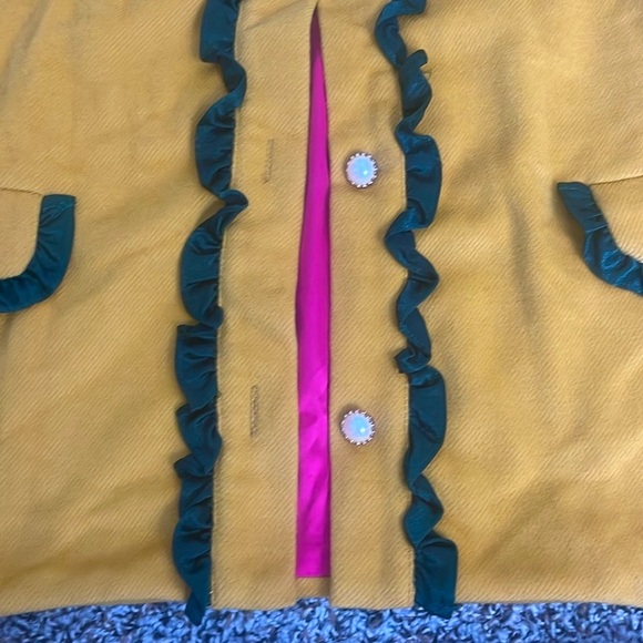 2 Piece Set - Skirt Set Gold Yellow and Green Trimmed Skirt Set Pearl Buttons - Picture 4 of 16